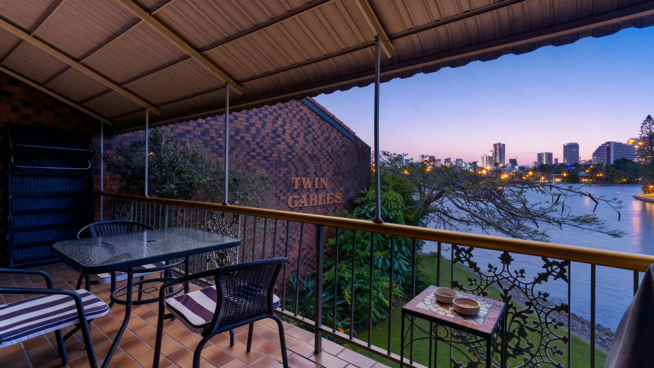 Property at 3/47 Hooker Boulevard, Broadbeach Waters, QLD